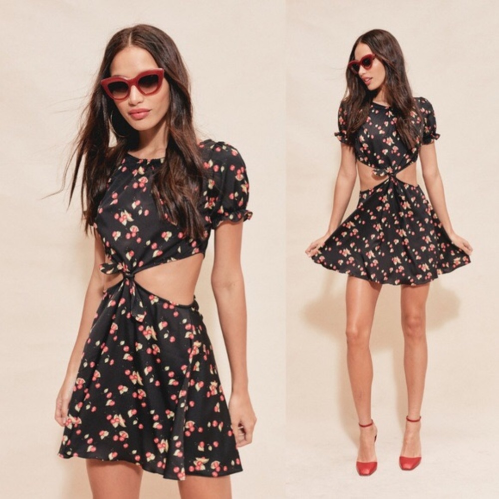 Summer sale!! For ❤️ and 🍋 black 🍒 twist dress